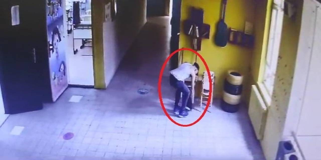 Okula Giren Hırsız Kendi Malıymış Gibi Çaldı: O Anlar Kamerada