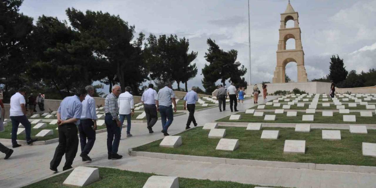 Çanakkale’de Şehit Düşen Dedelerini Unutmadılar