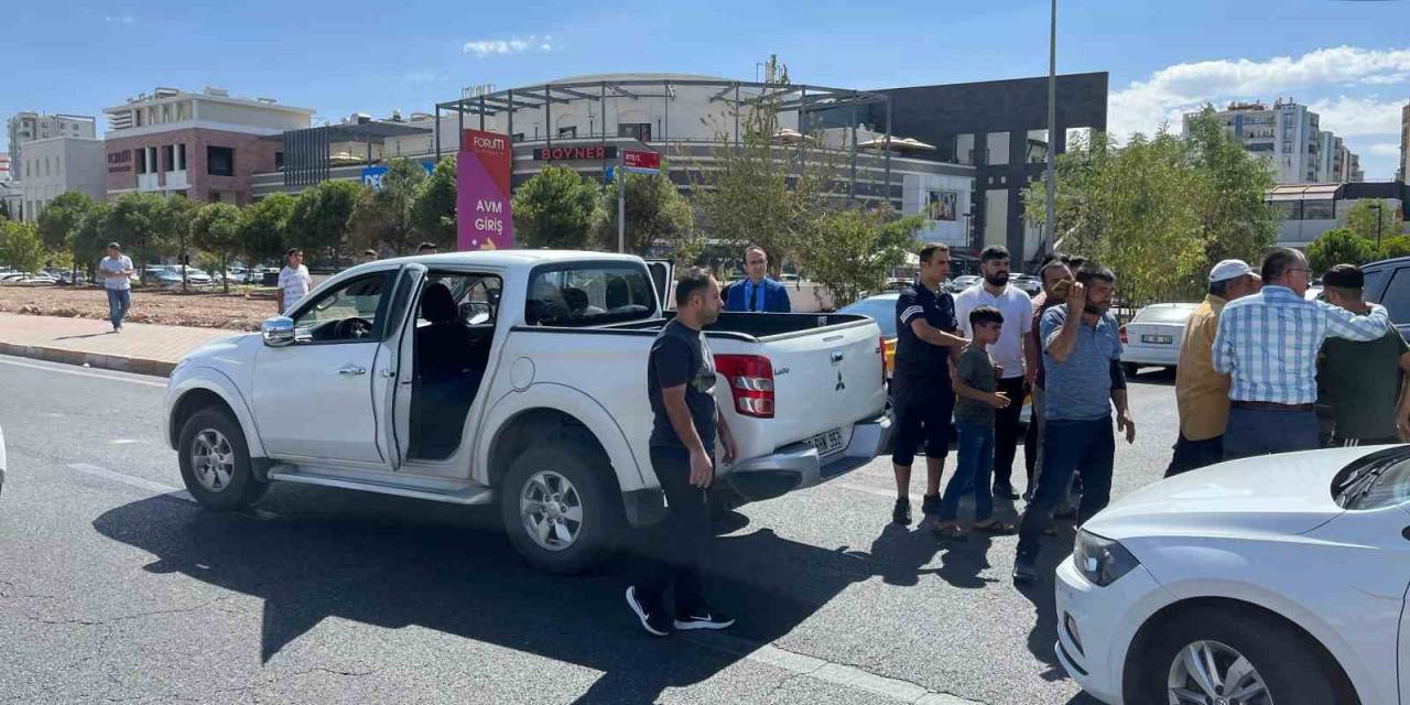 Okula Giderken Pikabın Çarptığı Çocuk Yaralandı