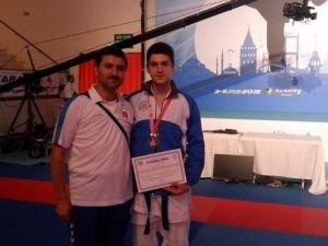 Yalovalı Karateci 10. Uluslararası İstanbul Open Karate Turnuvası’nda Şampiyon Oldu
