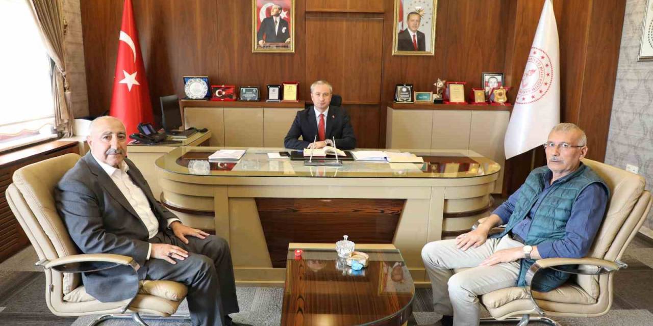 Mhp Ağrı İl Başkanlığından Milli Eğitim Müdürüne Ziyaret