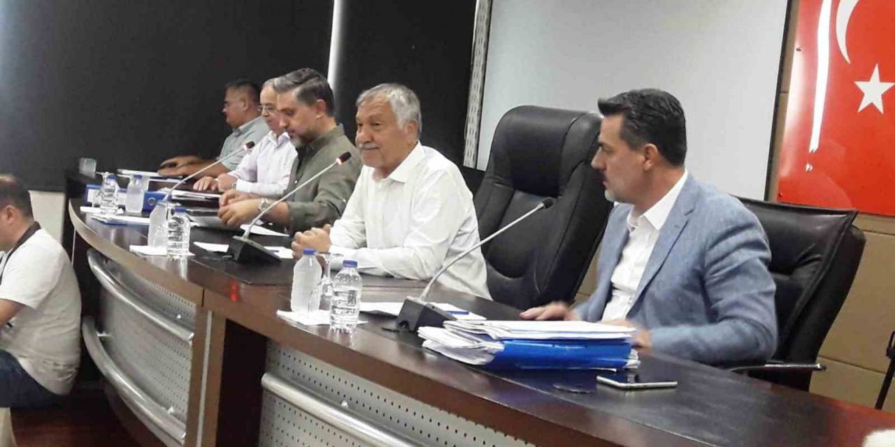 Adana Büyükşehir Belediye Meclisinde Asfalt Tartışması