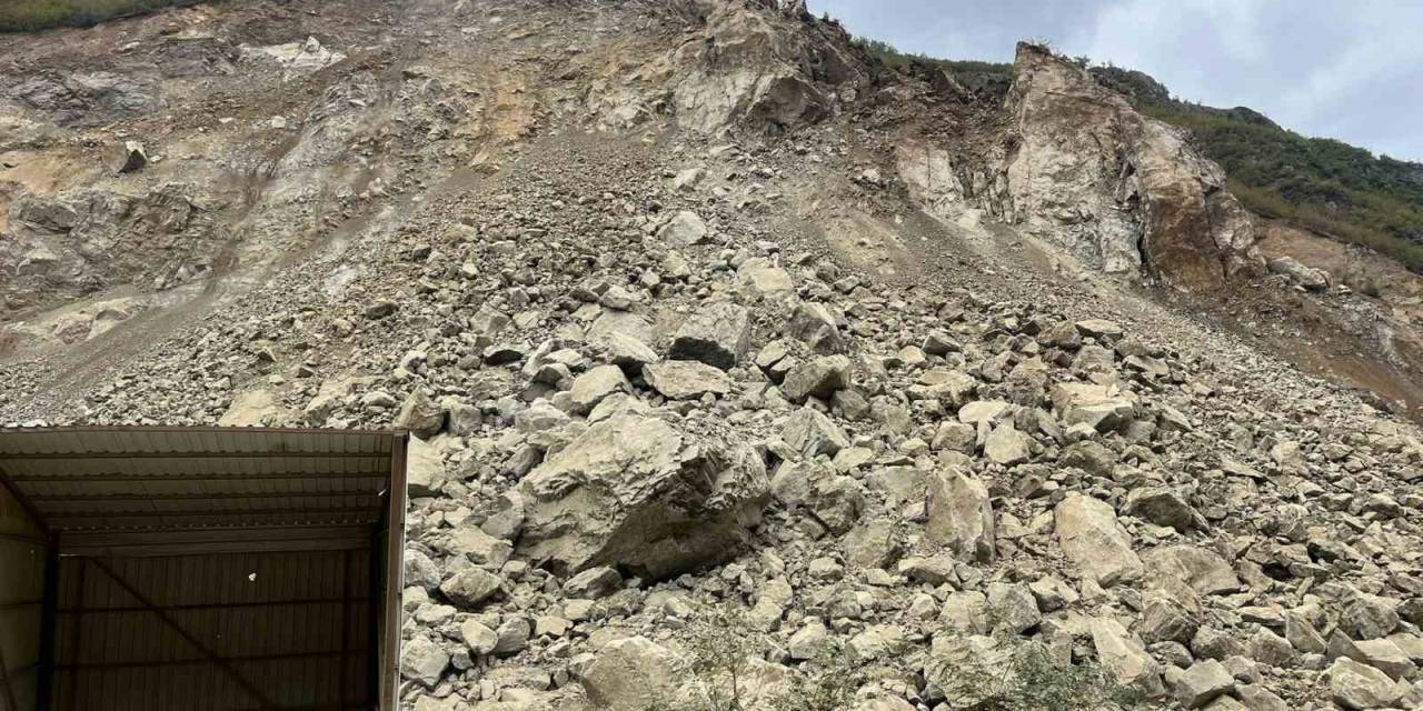 Taş Ocağındaki Heyelan Böyle Görüntülendi
