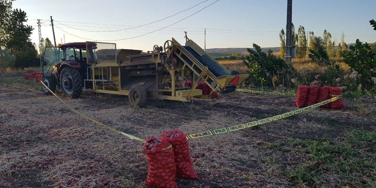 Soğan Kesme Makinesinin Altında Kalan Çocuk Hayatını Kaybetti