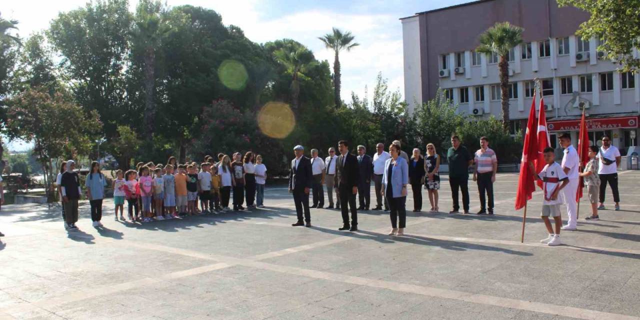 Köyceğiz’de İlköğretim Haftası Çelenk Sunma Töreni İle Başladı