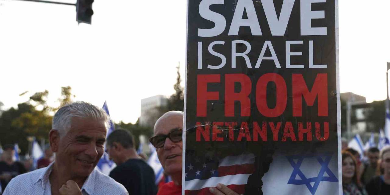 İsrail’de Yüksek Mahkeme Önünde Yargı Reformu Protestosu