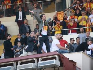 Ünlü Oyuncudan ’Göztepe’ Mesajı