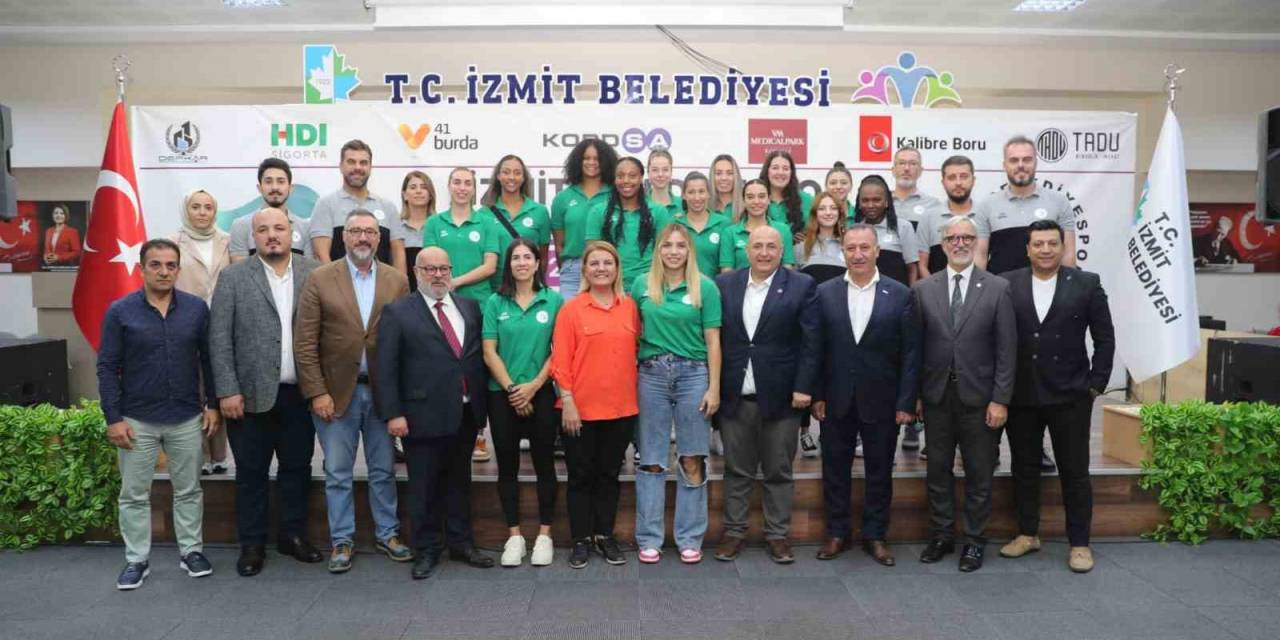 İzmit Belediyespor Kadın Basketbol Takımı’nın Yeni Kadrosu Tanıtıldı