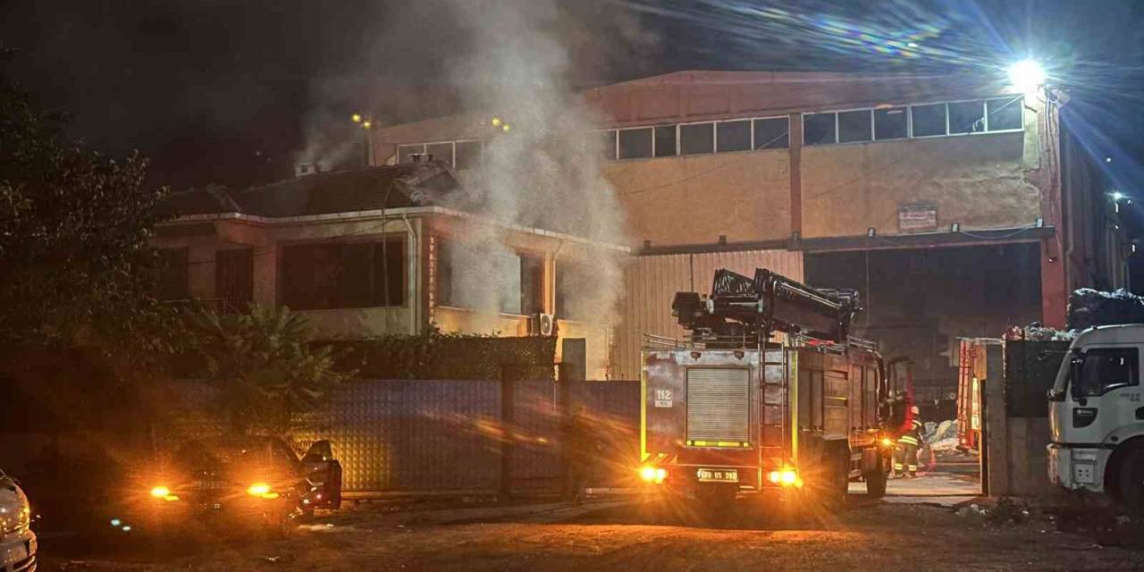Tüp Patlaması Hurda Deposunda Yangın Çıkardı