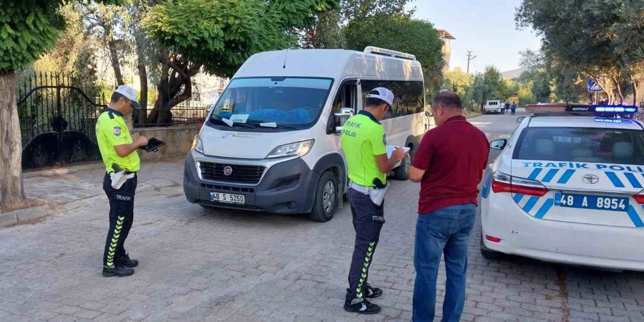 250 Araç Denetlendi, 41 Araç Trafikten Men Edildi