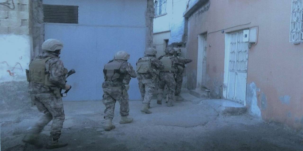 Kilis’te Terör Örgütlerine Operasyon: 12 Zanlıdan 4’ü Tutuklandı