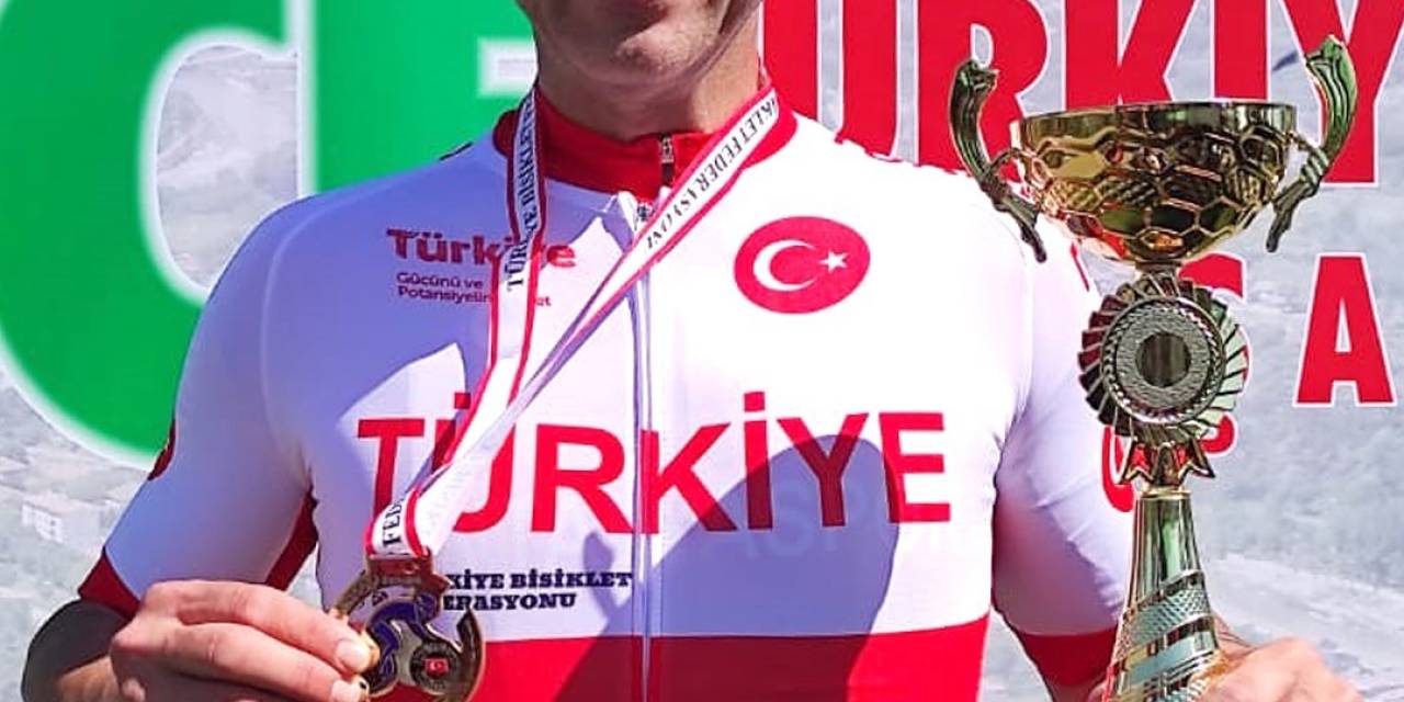 Antalyasporlu Turgay Germen Türkiye Şampiyonu Oldu