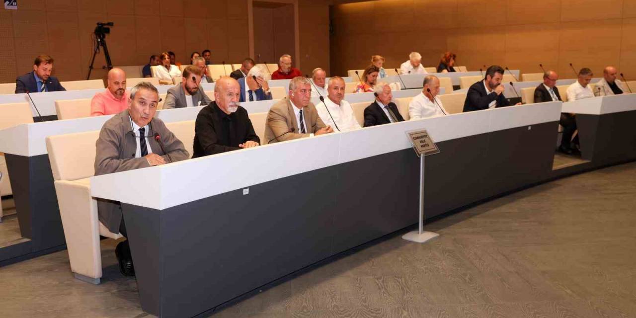 Nilüfer Belediyesi’nden Üniversite Öğrencilerine Ulaşım Desteği