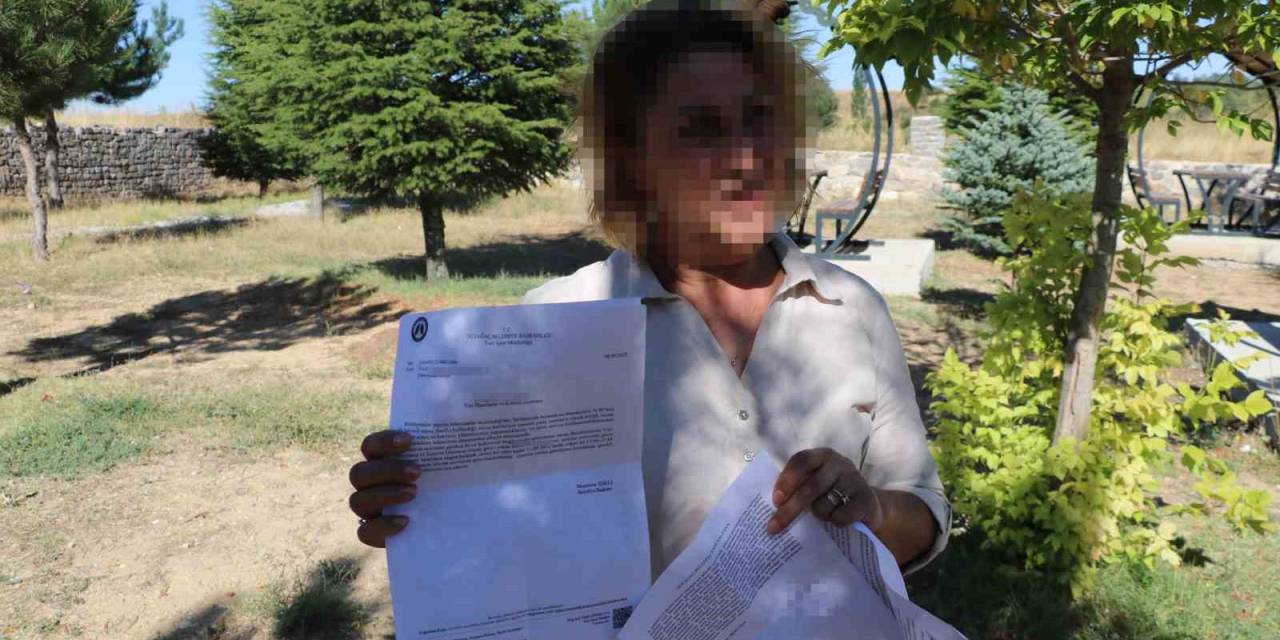 Memur, Belediye Başkanını Hakkında İddialarda Bulunarak İhbar Etti