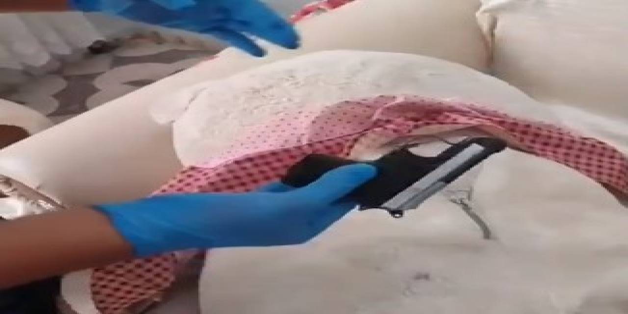 Oyuncak Ayının İçinden Tabanca Çıktı