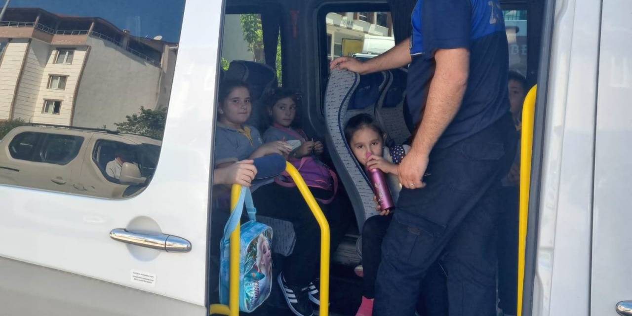 Altınova’da Öğrenci Servis Araçları Denetlendi