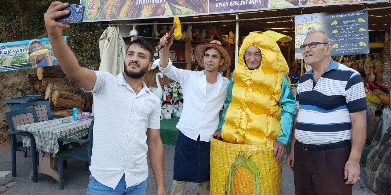 Antalya’nın “Çılgın Dondurmacı’sına” Rakip Çıktı