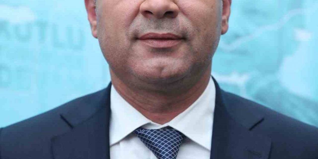 Ak Parti Antalya’da 8 İlçe Başkanı Değişti