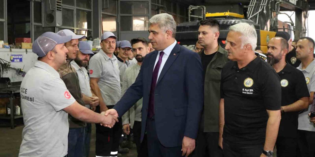 Vali Aslan, Özel İdare Çalışanlarıyla Bir Araya Geldi