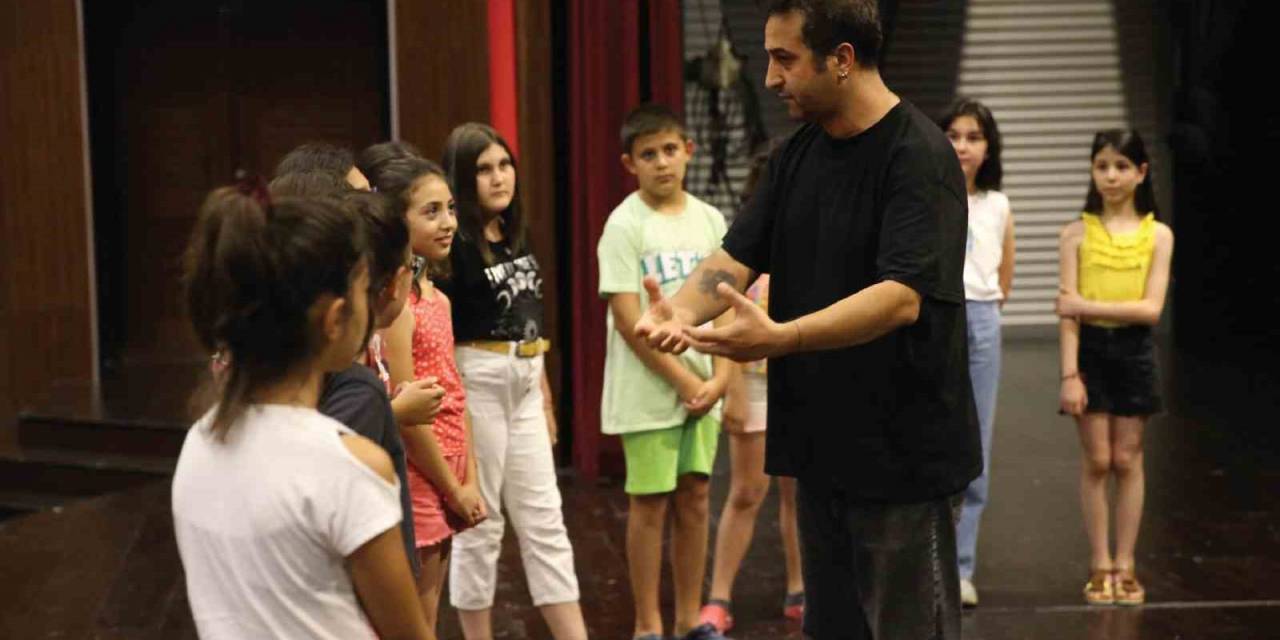 Merkezefendi’de Tiyatro Kursları Başlıyor