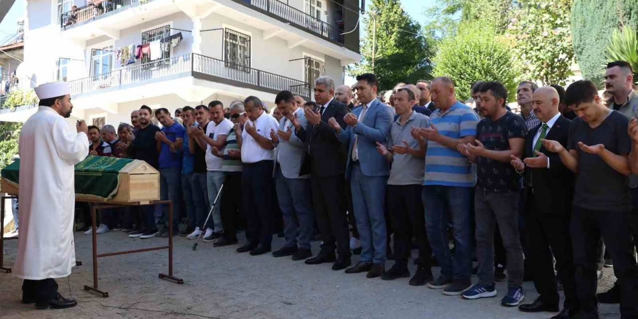 Şehit Babası Son Yolculuğuna Uğurlandı