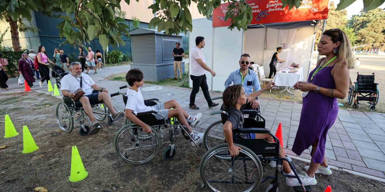 Engellilerin Karşılaştıkları Zorlukları Deneyimlediler