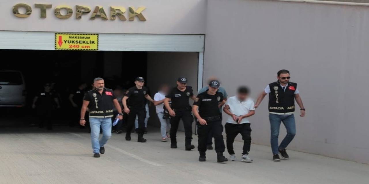Antalya’da Aranan 45 Kişi Yakalandı