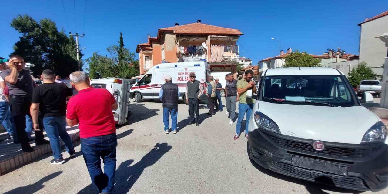 Kavşağa Ters Şeritten Giren Otomobil Kazaya Sebep Oldu: 1 Yaralı