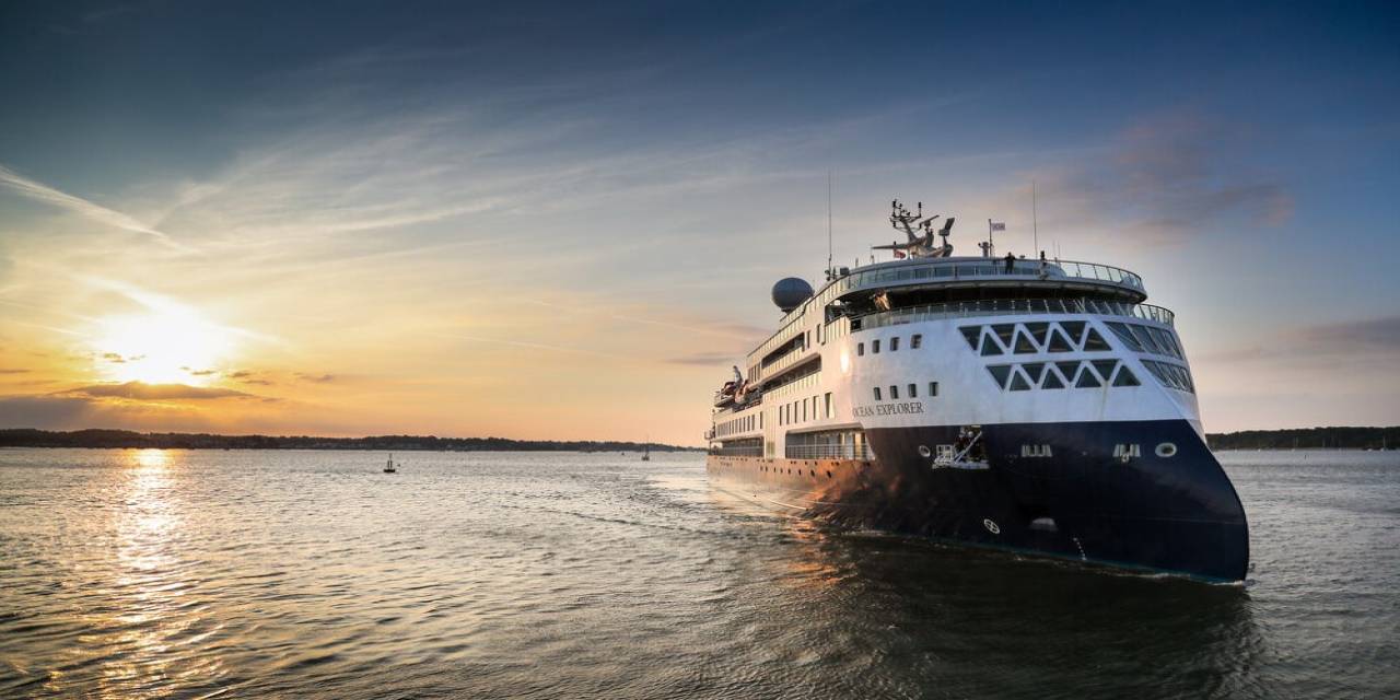 Lüks Yolcu Gemisi Grönland’de Karaya Oturdu