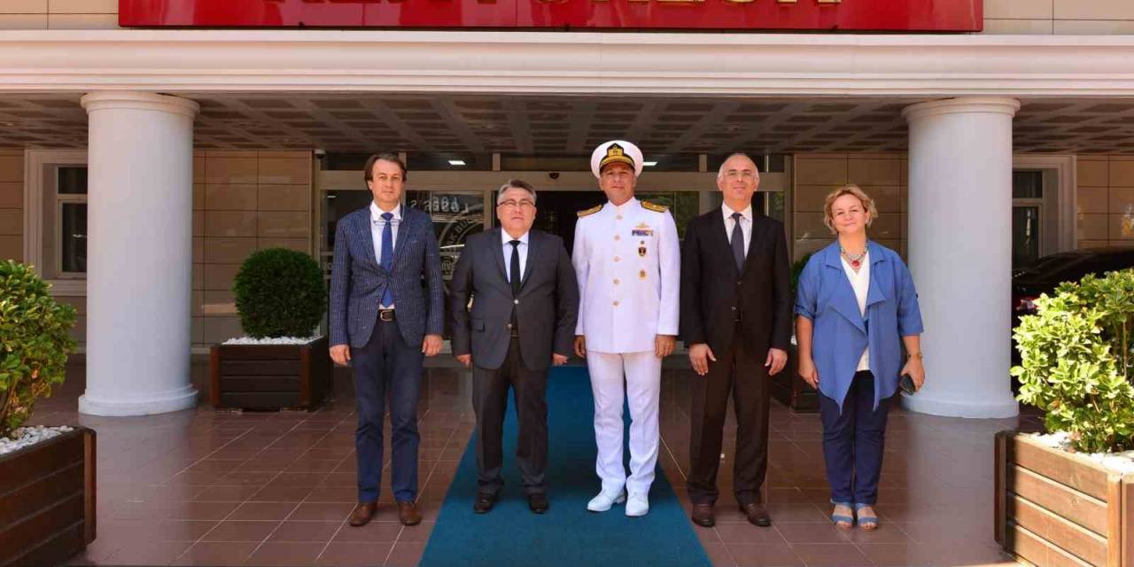 Karadeniz Bölge Komutanı Uğur’dan Rektör Özölçer’e Ziyaret