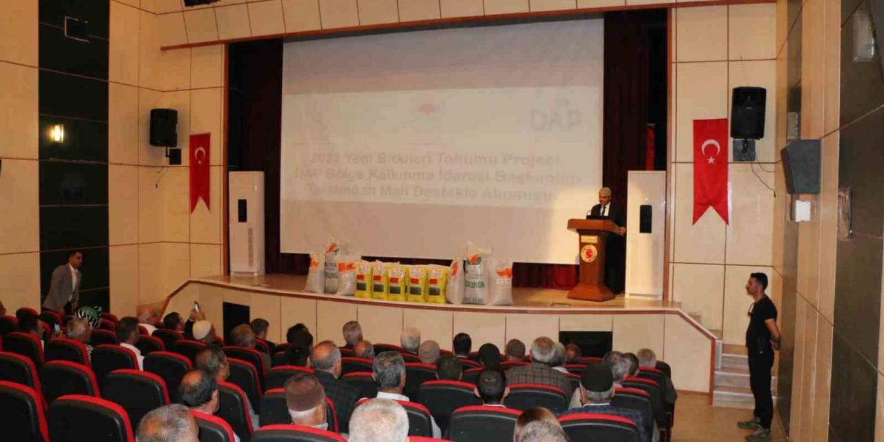 Hizanlı Çiftçilere 10 Ton Yem Bitkileri Tohumu Desteği