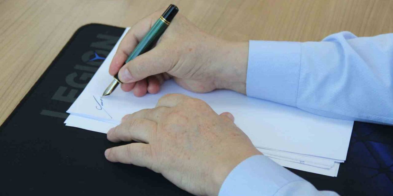 ’imza’ Deyip Geçmeyin, Alelacele Karaladığınız Kağıt Hayatınızı Karartabilir