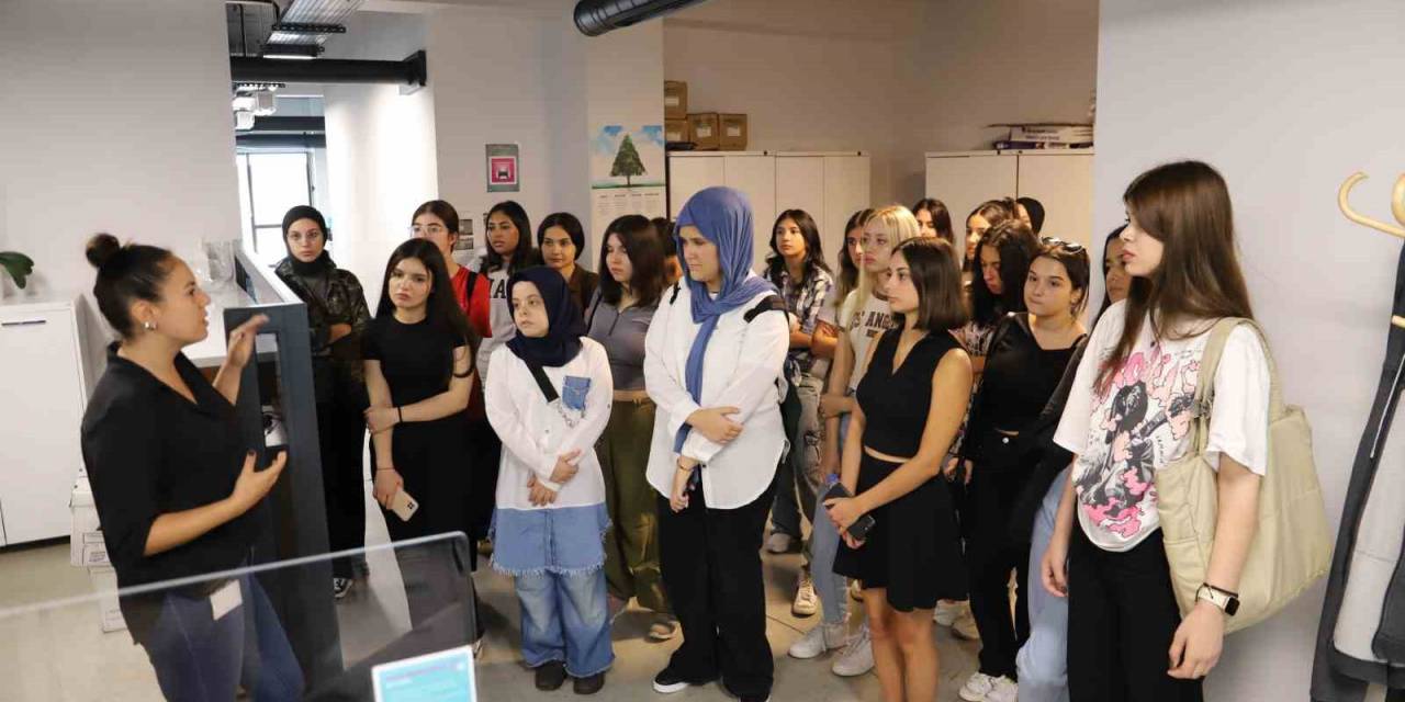 Öğrenciler Elektik Perakende Sektörünü Tanıdı