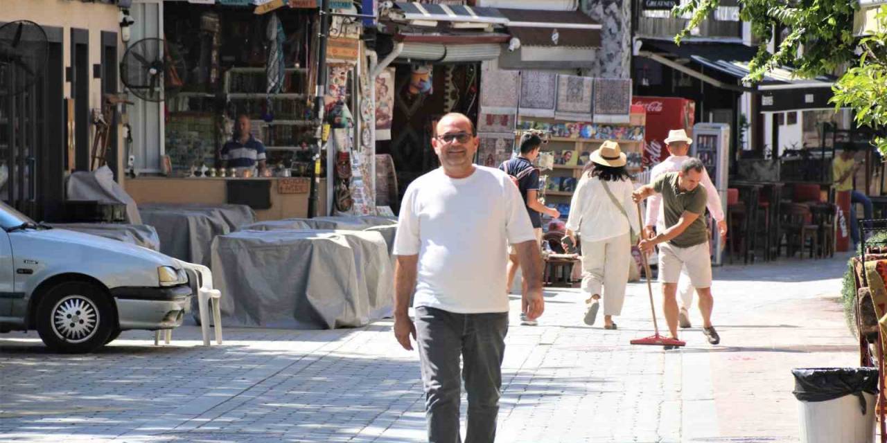 Seçmen Sayısı 594 Olan Tarihi Semti Yılda 3 Milyon Turist Ziyaret Ediyor