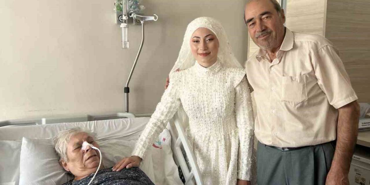 Hastanedeki Babaannesini Gelinliğiyle Ziyaret Etti