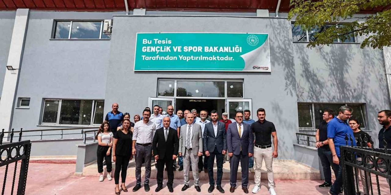 Çardak Kapalı Spor Salonu Ve Gençlik Merkezi Tamamlandı