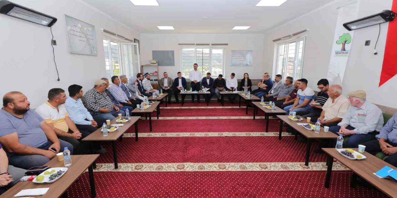 Fadıloğlu, Mahalle Sakinlerinin Taleplerini Dinledi