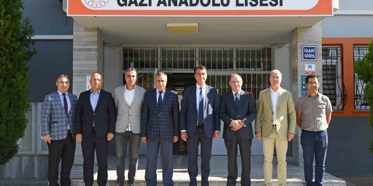 Dündar’dan Gençlere Teknoloji Vurgusu