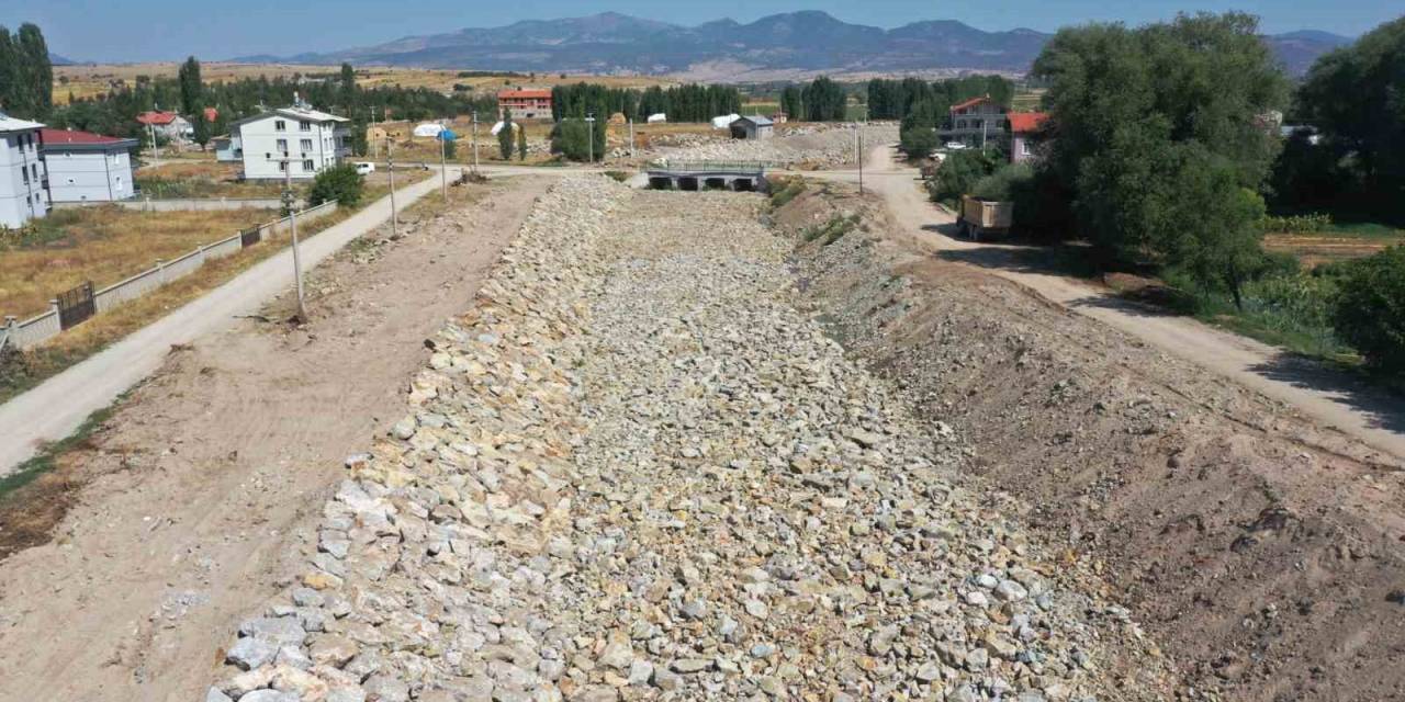 Beyşehir’in Mahallesi Taşkın Riskinden Kurtarılıyor