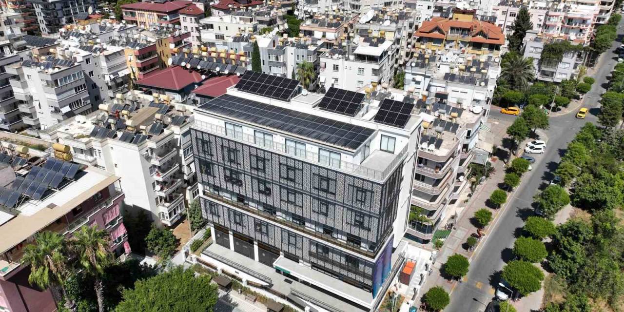 Alanya Belediyesi Enerjisini Güneşten Almaya Devam Ediyor