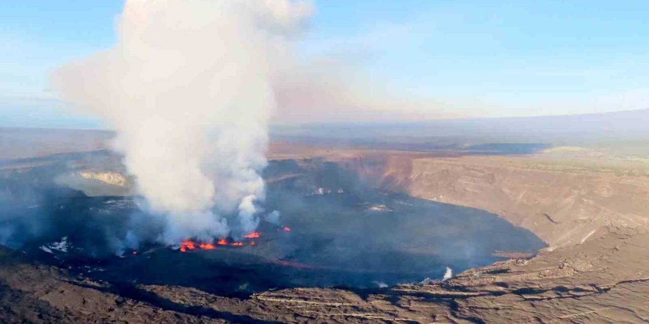Kilauea Yanardağı Kül Ve Duman Püskürtmeye Devam Ediyor