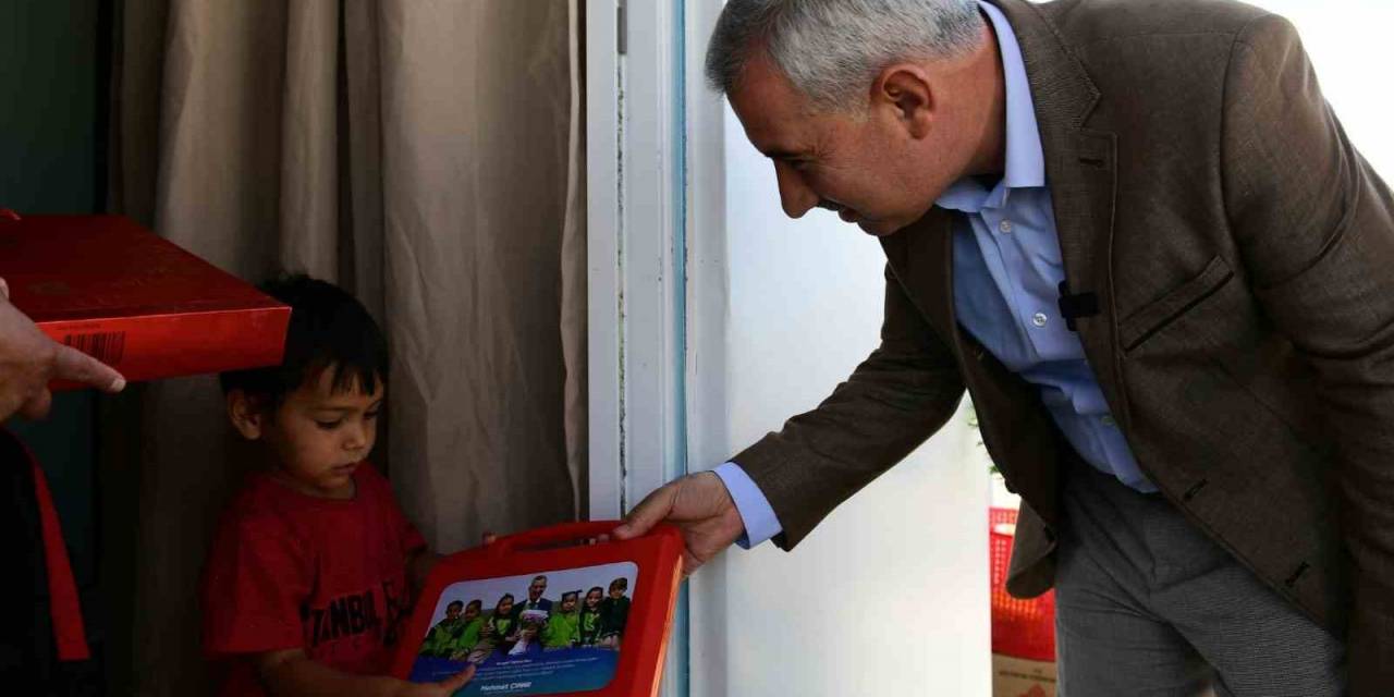 Yeşilyurt’tan Okula Yeni Başlayan Öğrencilere Eğitim Seti