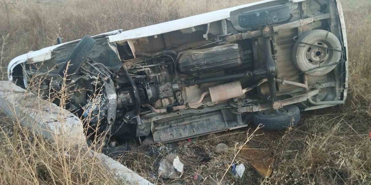 Burdur’da Minibüs Devrildi: 1 Yaralı