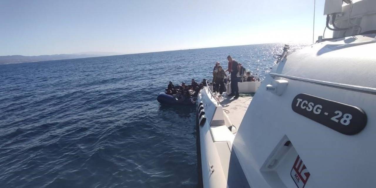 Ayvacık Açıklarında 48 Kaçak Göçmen Yakalandı