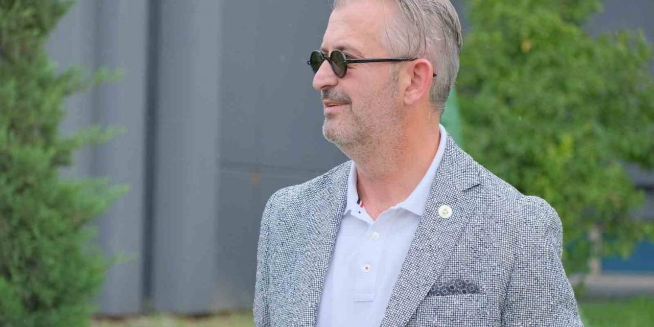 Bursaspor Yöneticisi Savaş Sefa İstifa Etti