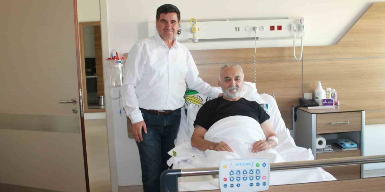 Başkan Kepez Tedavi Gördüğü Hastaneden Taburcu Oldu