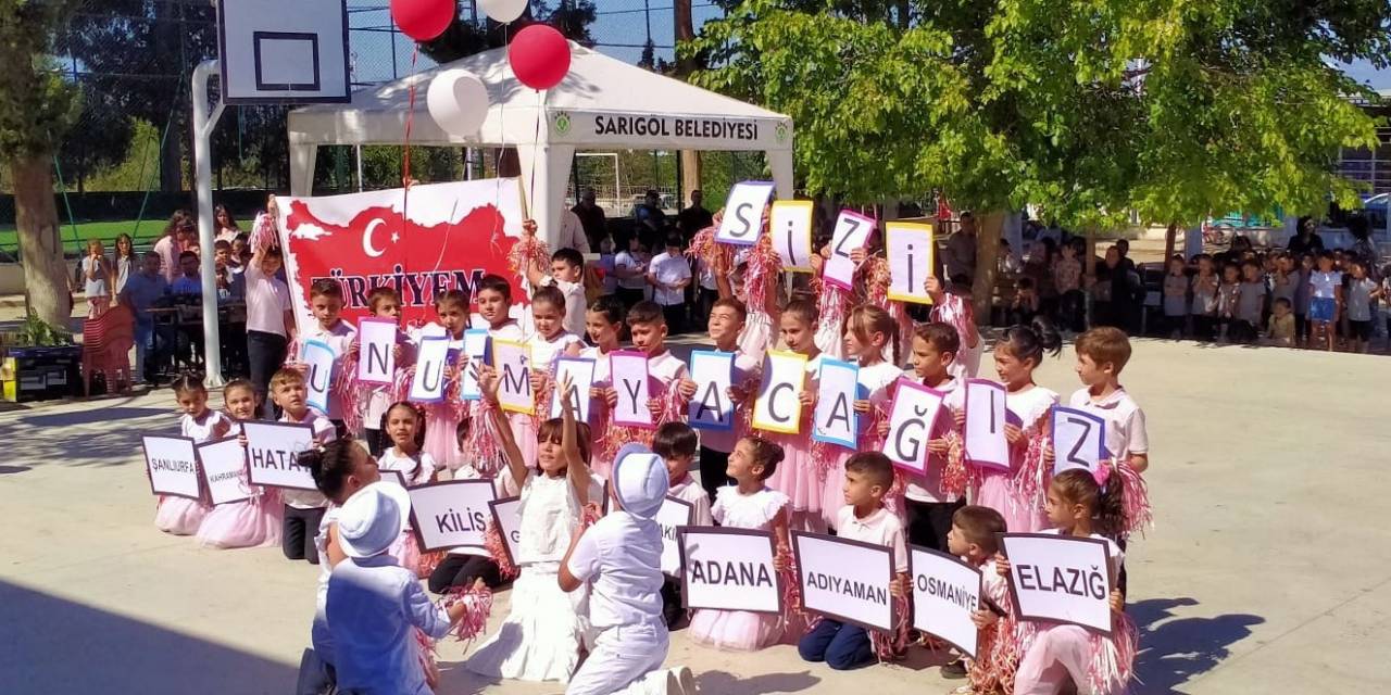 İlköğretim Haftasında Depremzede Şehirler Unutulmadı