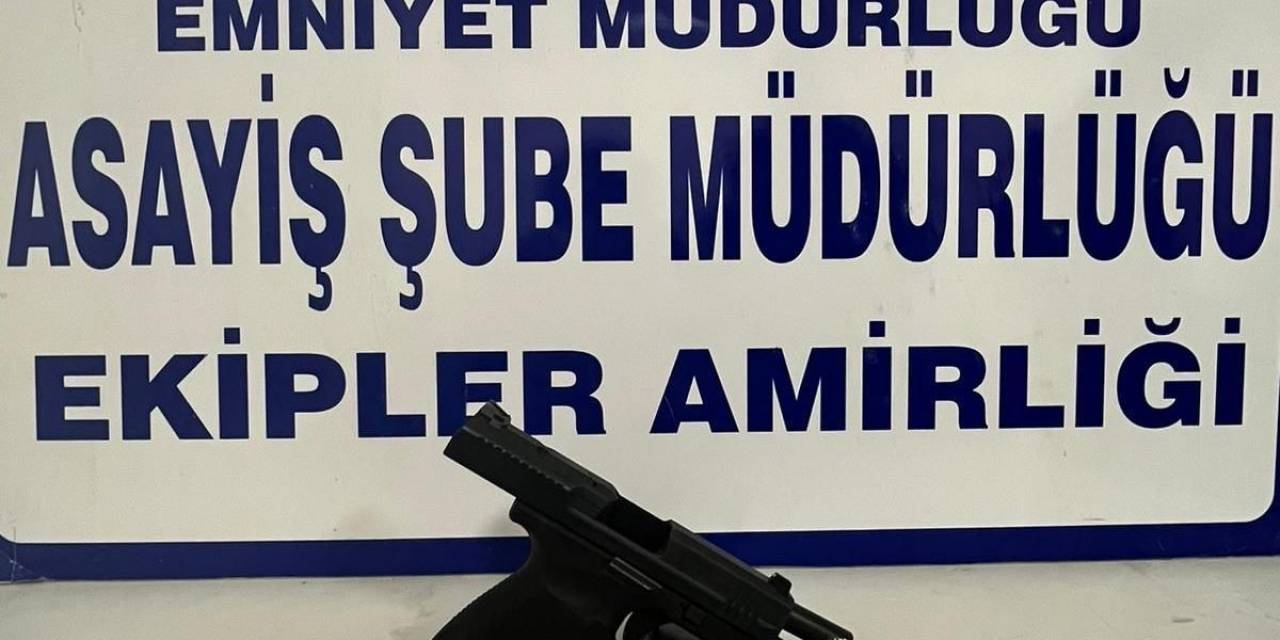 Kütahya’da Şüphe Üzerine Durdurulan Araçta Silah Ve Uyuşturucu Bulundu