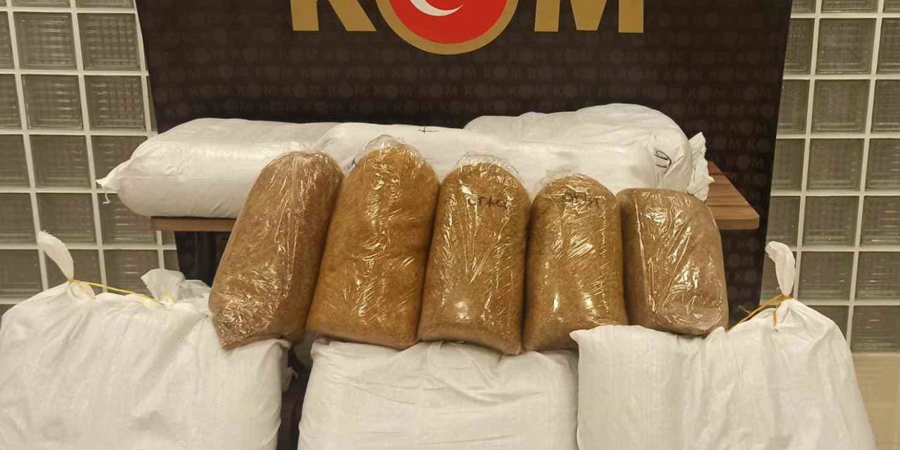 Durdurulan Araçtan Bandrolsüz Tütün Ele Geçirildi