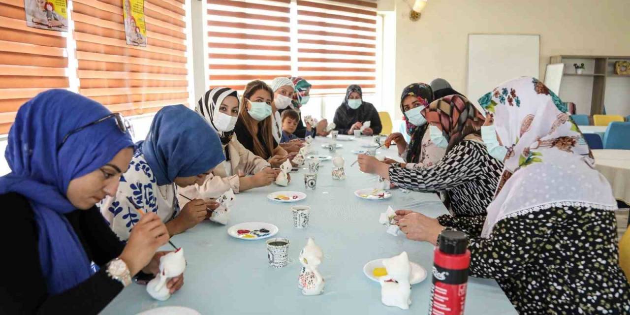 Lösemi Hastaları Seramik Boyayıp Moral Depoladı